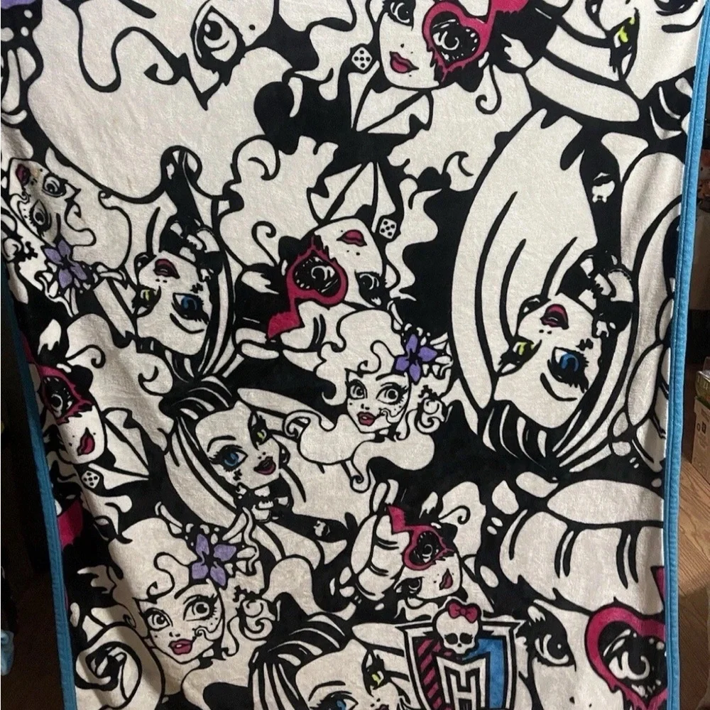 Monster High Character Blanket